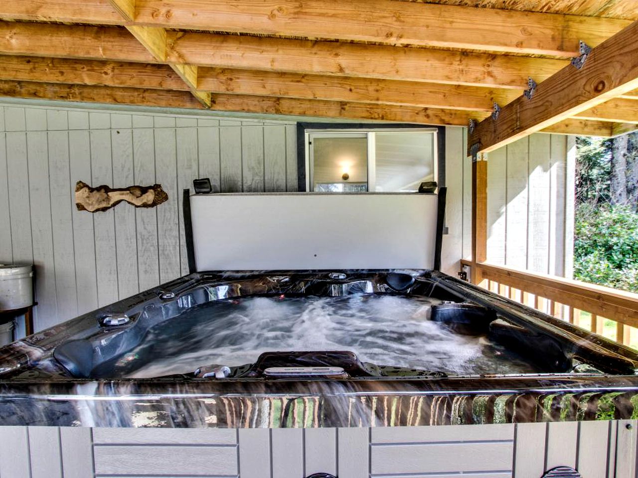 Family Cabin near the Ocean in Coos Bay, Oregon