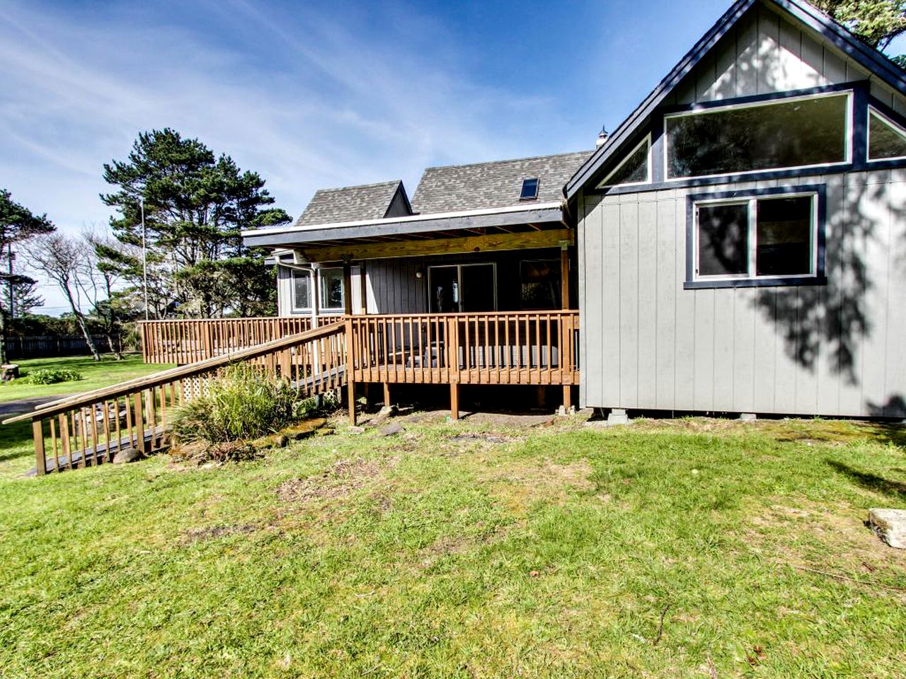Family Cabin near the Ocean in Coos Bay, Oregon