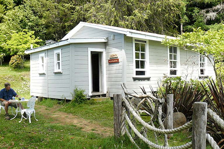 Cottages (Gisborne, North Island, New Zealand)