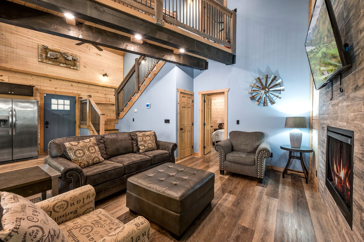 Charming Cabin in Gatlinburg for Cozy Family Glamping Vacations in Tennessee