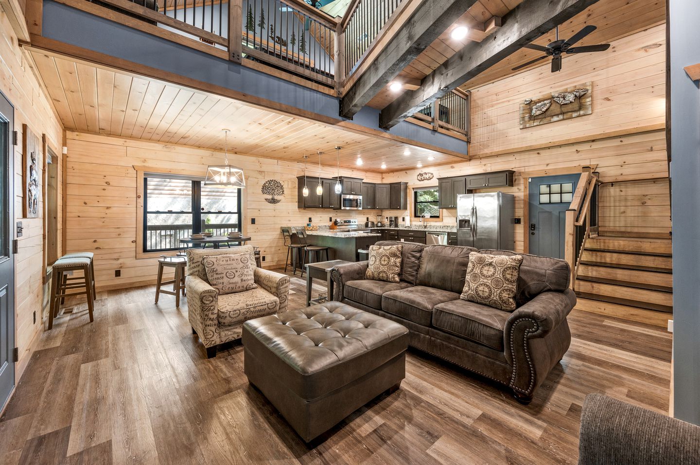 Charming Cabin in Gatlinburg for Cozy Family Glamping Vacations in Tennessee