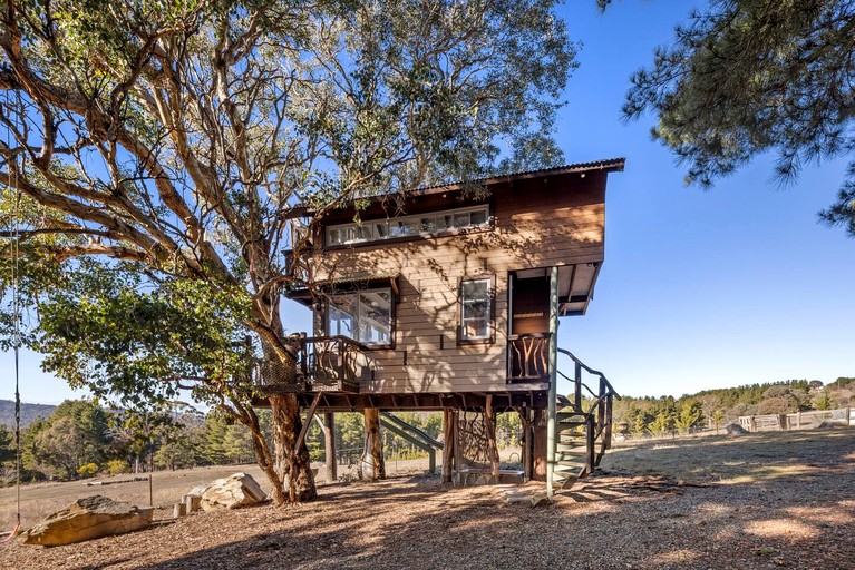 Tree Houses (Australia, Carwoola, New South Wales)
