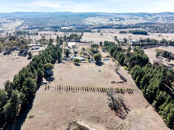 Tree Houses (Australia, Carwoola, New South Wales)