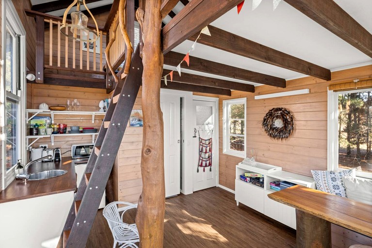 Tree Houses (Australia, Carwoola, New South Wales)