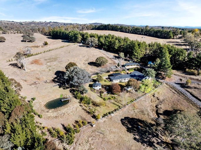 Tree Houses (Australia, Carwoola, New South Wales)