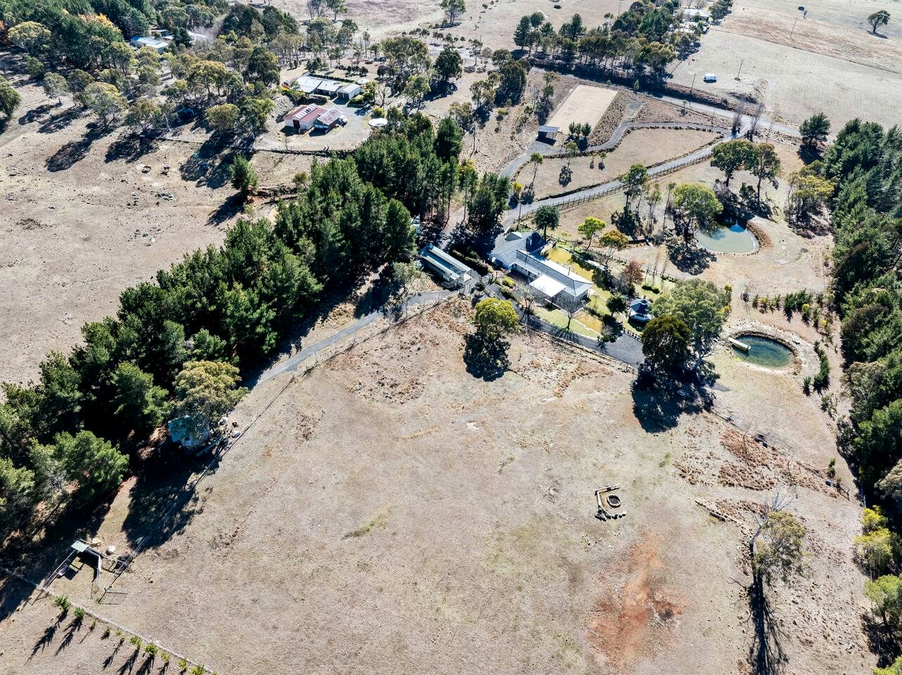 Enchanting Treetop Hideaway with Starry Balcony Bedroom near Canberra in Carwoola, Australia