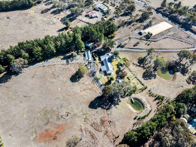 Tree Houses (Australia, Carwoola, New South Wales)