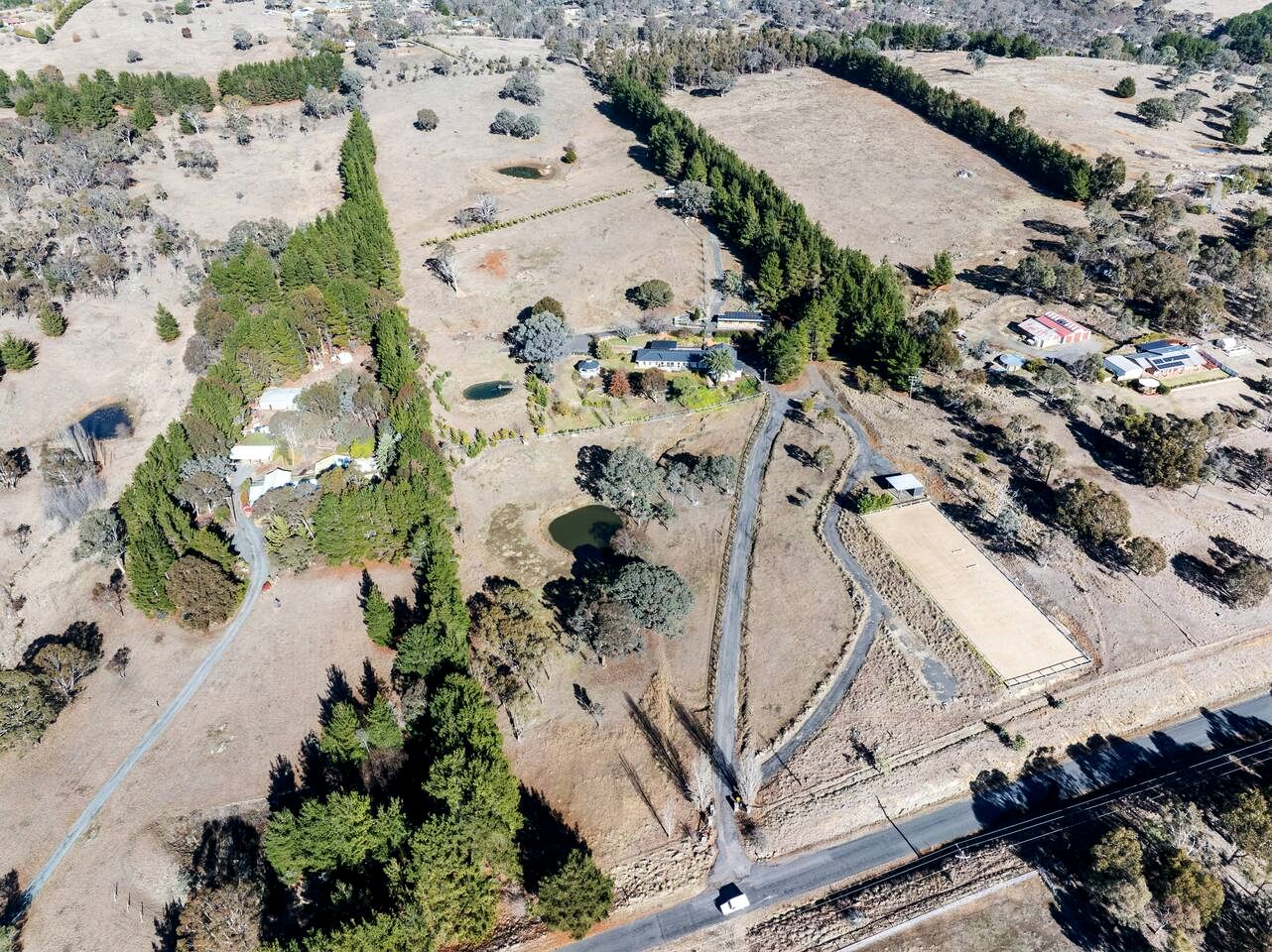 Enchanting Treetop Hideaway with Starry Balcony Bedroom near Canberra in Carwoola, Australia