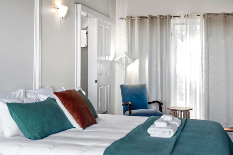 Vacation Rentals (Australia, Ravensbourne, Queensland)