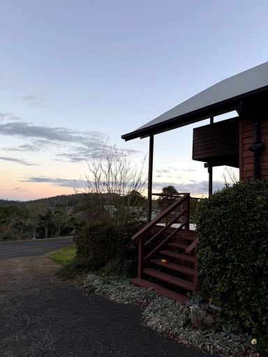 Vacation Rentals (Australia, Ravensbourne, Queensland)