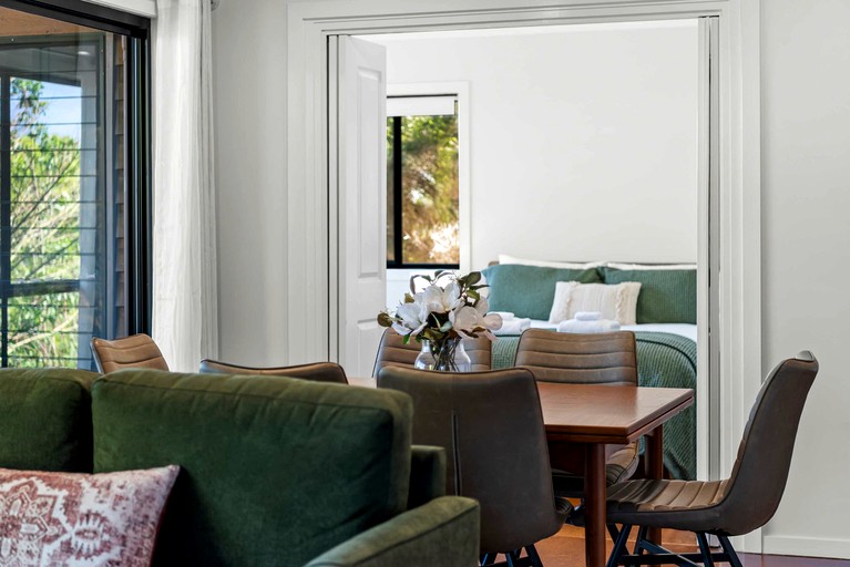 Vacation Rentals (Australia, Ravensbourne, Queensland)