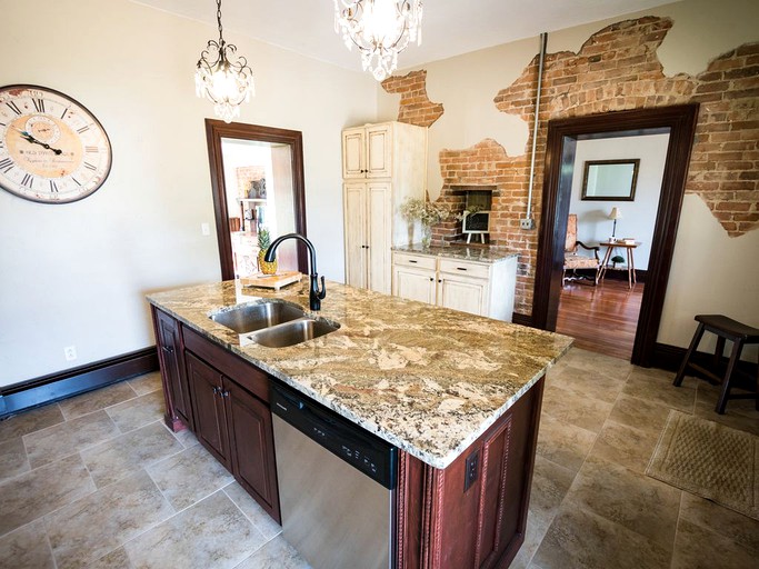 Cottage Getaway near Carbondale, Illinois