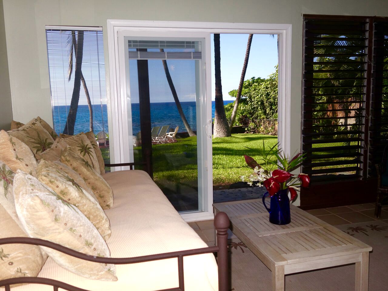 Luxury Oceanside Cabin Rental on the Kona Coast of Hawaii Island