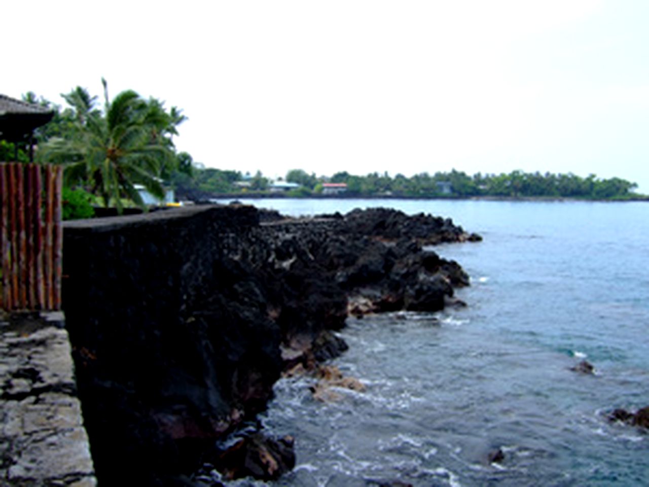 Incredible Waterfront Cottage with Kayaks and a Hot Tub on Kealakekua Bay in Hawaii