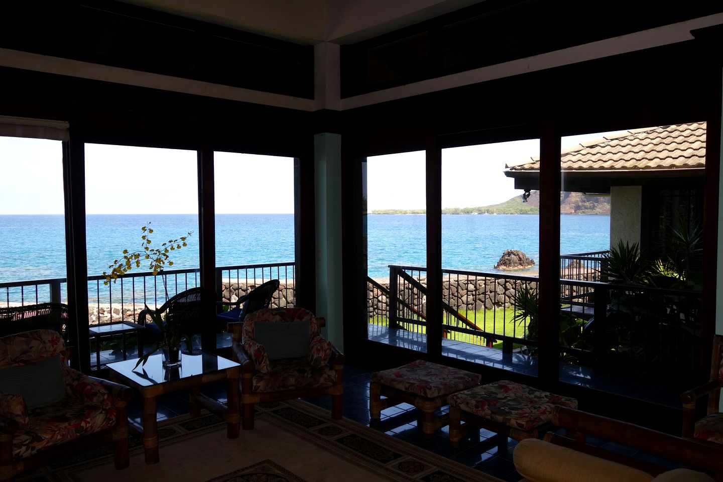 Incredible Waterfront Cottage with Kayaks and a Hot Tub on Kealakekua Bay in Hawaii