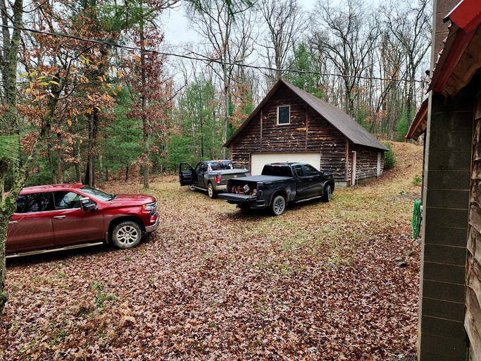 Cabins (United States of America, Reed City, Michigan)