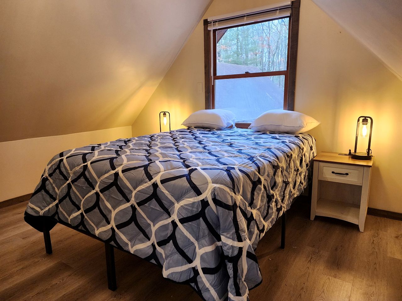 Secluded Luxury Cabin with Hot Tub on 10 Private Acres near Trails in Reed City, Michigan