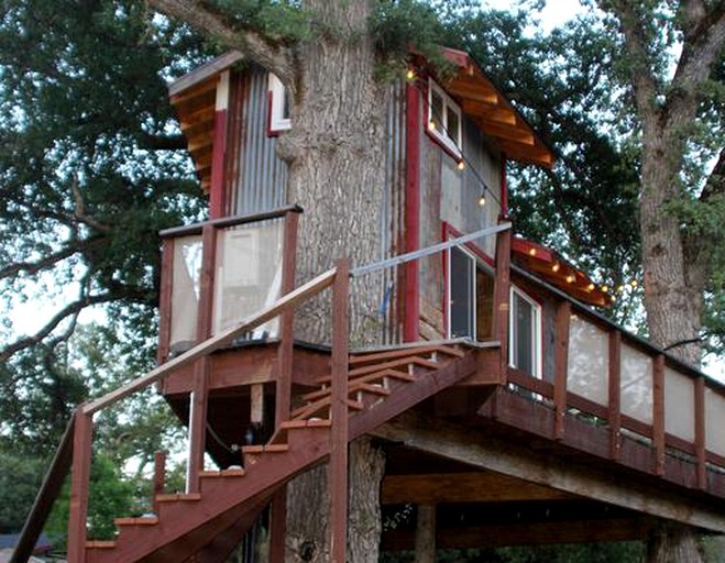 Tree Houses (Oakhurst, California, United States)