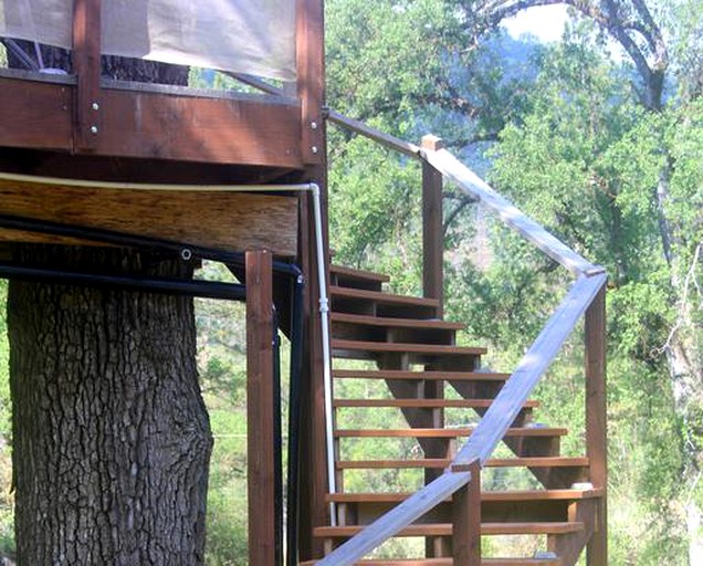 Tree Houses (Oakhurst, California, United States)