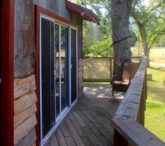 Tree Houses (Oakhurst, California, United States)