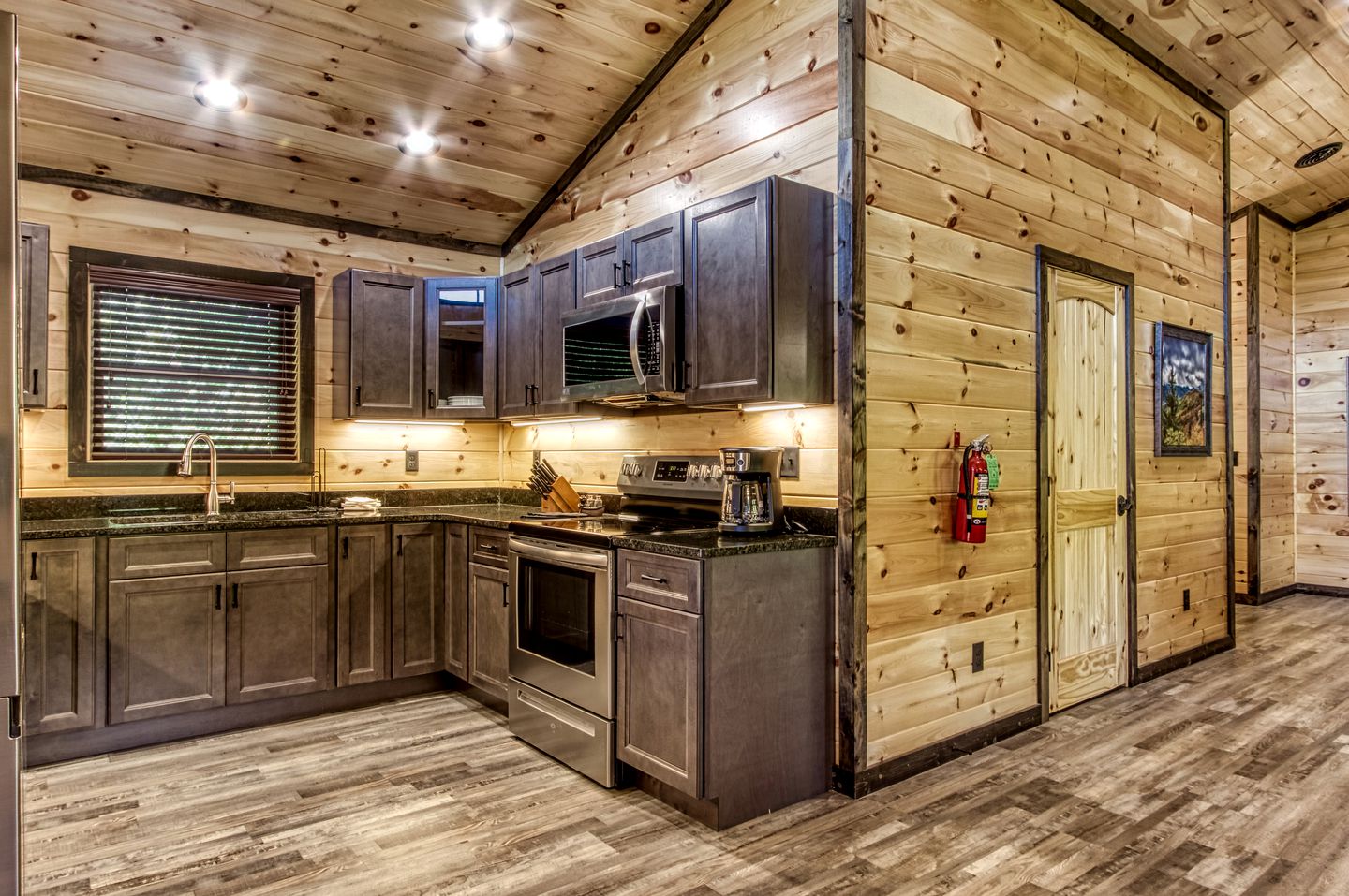 Luxury Vacation Rental with Private Home Cinema and Games Room for Families and Large Groups in Sevierville, Tennessee