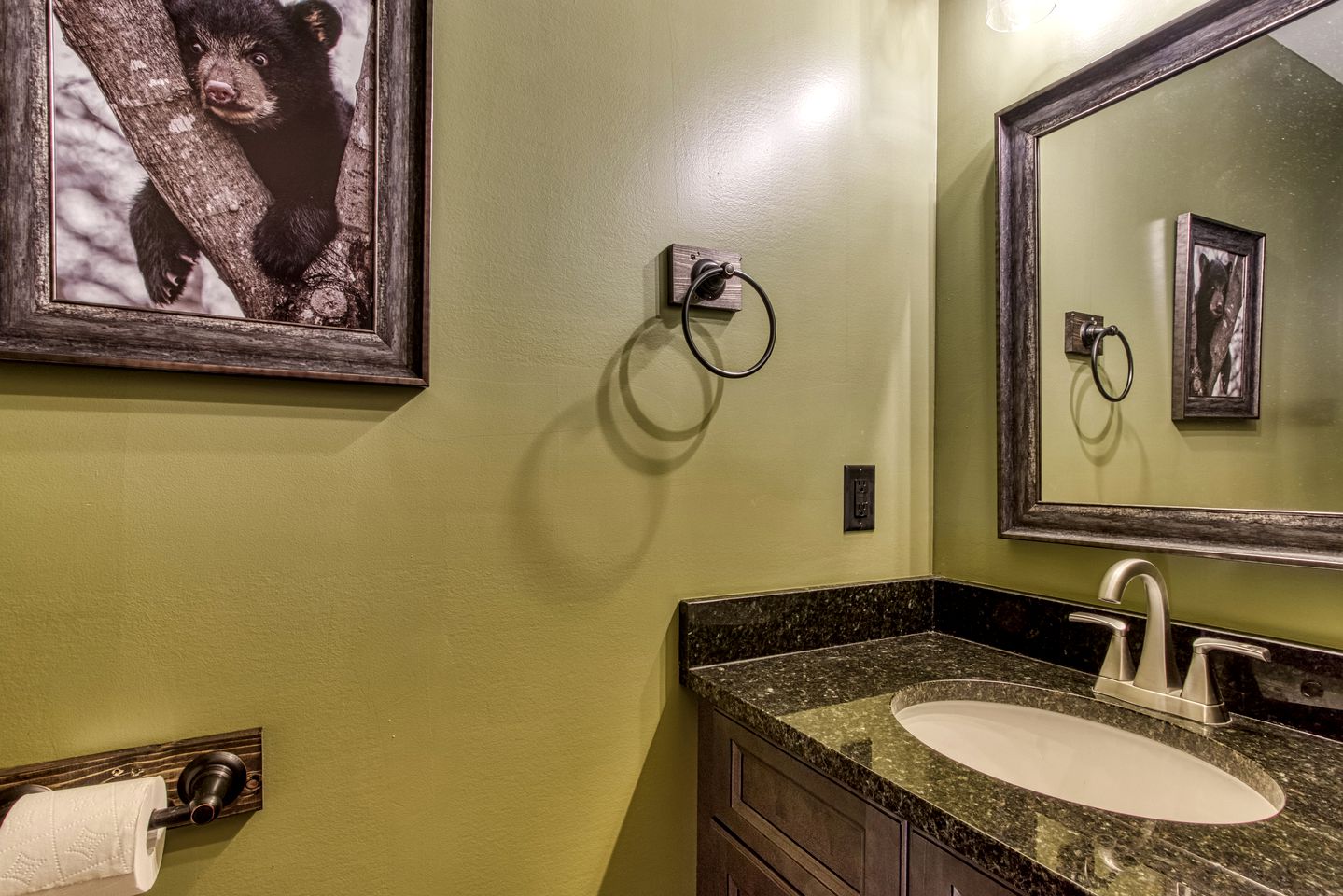 Luxury Vacation Rental with Private Home Cinema and Games Room for Families and Large Groups in Sevierville, Tennessee