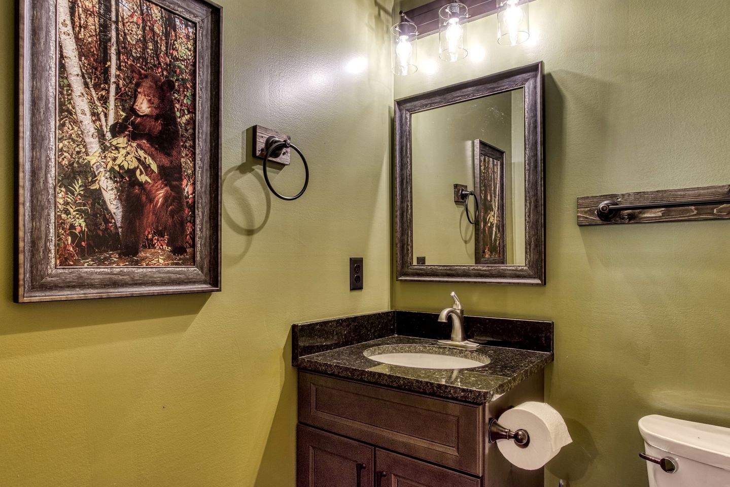 Luxury Vacation Rental with Private Home Cinema and Games Room for Families and Large Groups in Sevierville, Tennessee