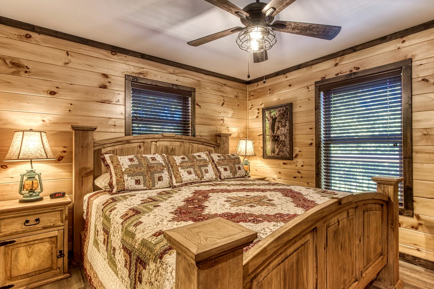 Luxury Vacation Rental with Private Home Cinema and Games Room for Families and Large Groups in Sevierville, Tennessee