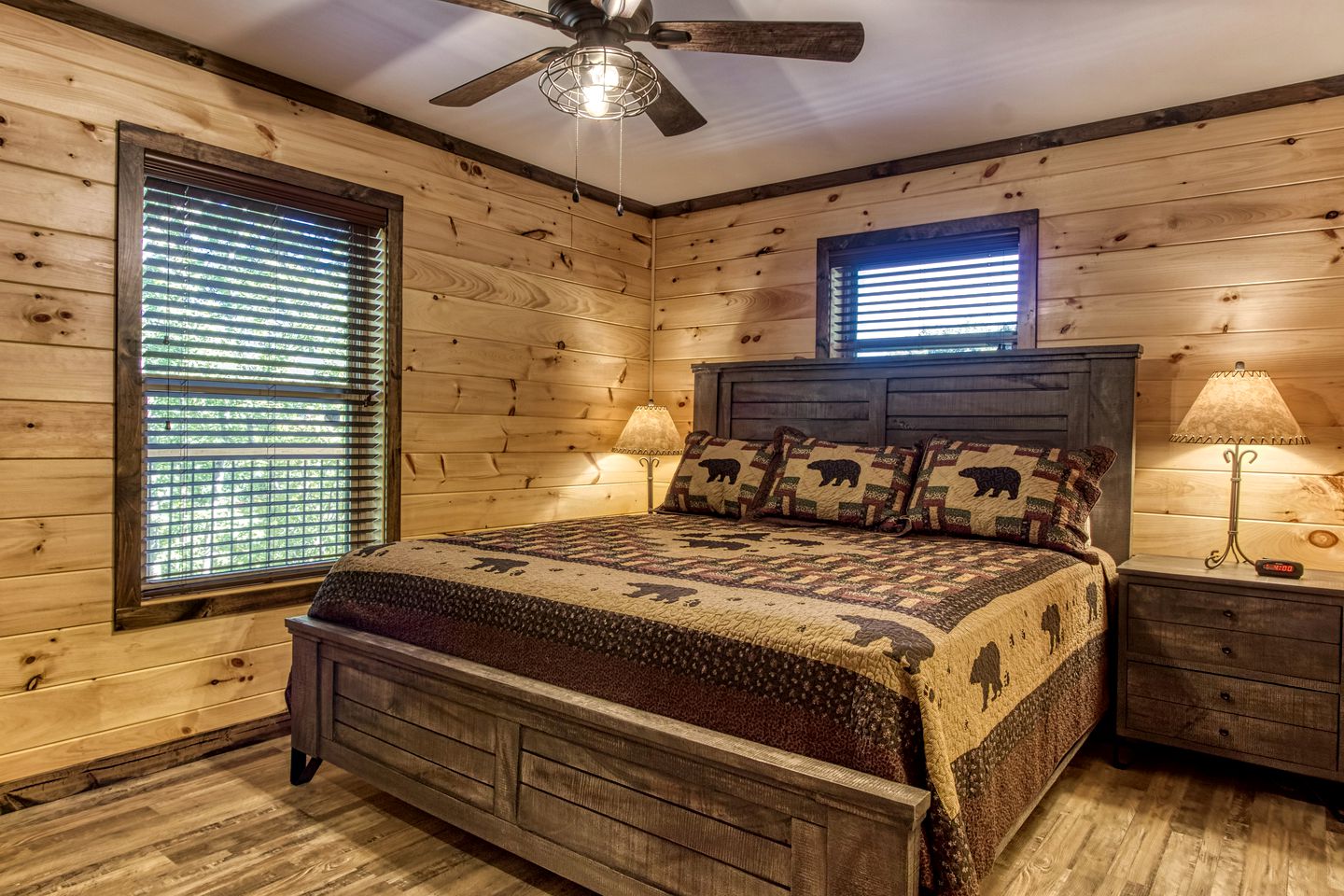 Luxury Vacation Rental with Private Home Cinema and Games Room for Families and Large Groups in Sevierville, Tennessee