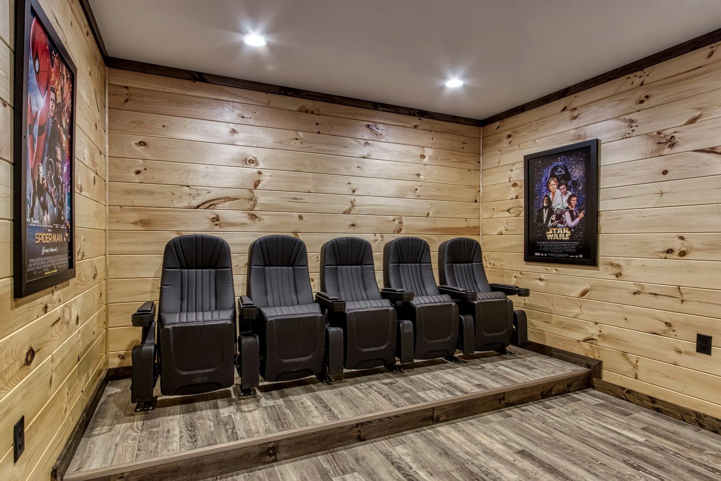 Luxury Vacation Rental with Private Home Cinema and Games Room for Families and Large Groups in Sevierville, Tennessee