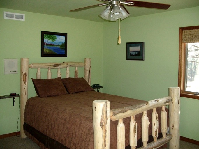 Cabins (Hamilton, Montana, United States)