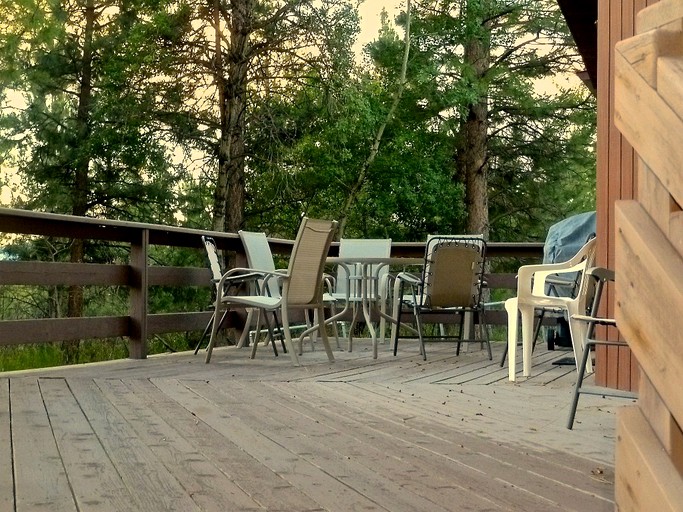 Cabins (Hamilton, Montana, United States)