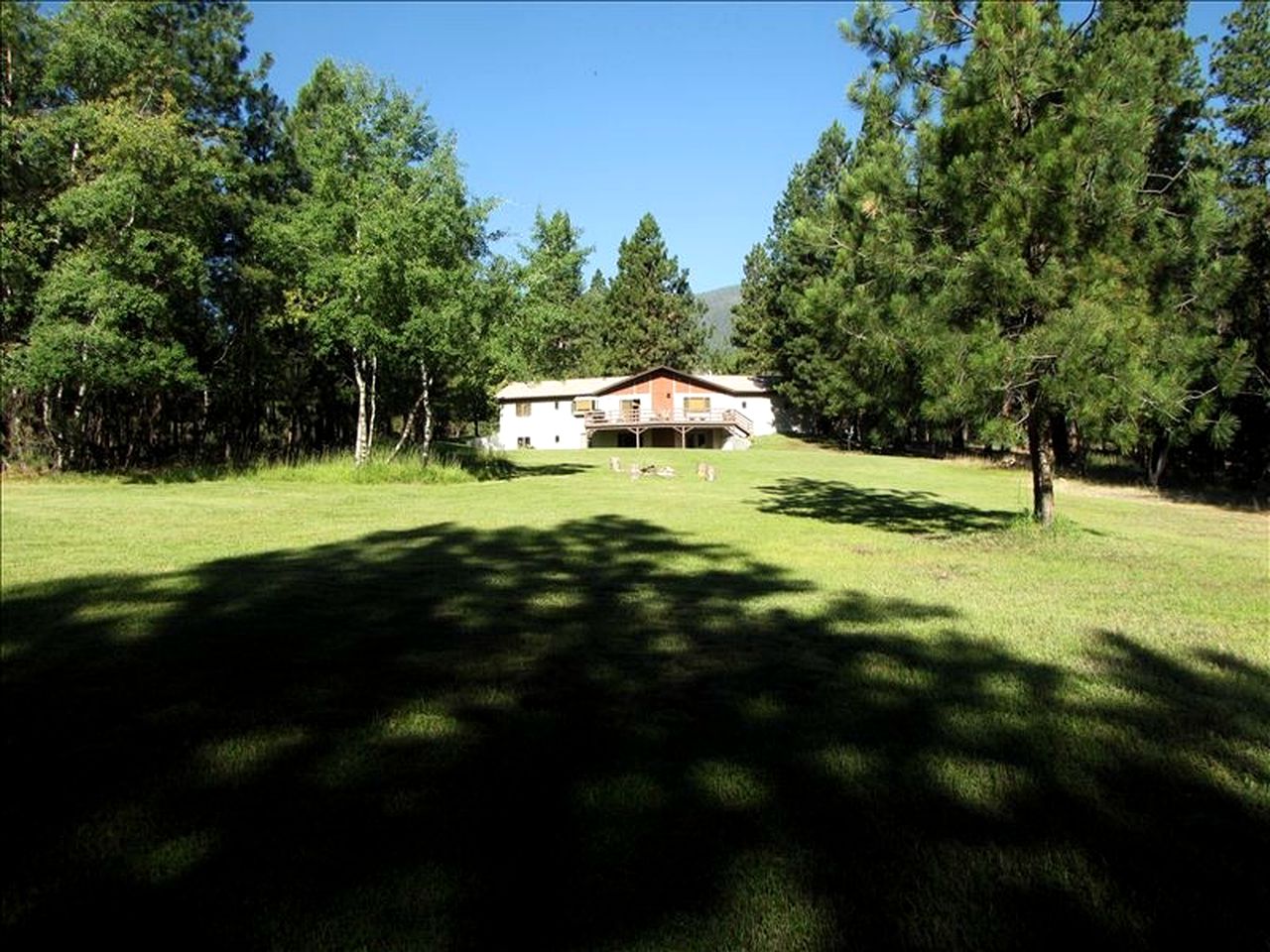 Cabins (Hamilton, Montana, United States)