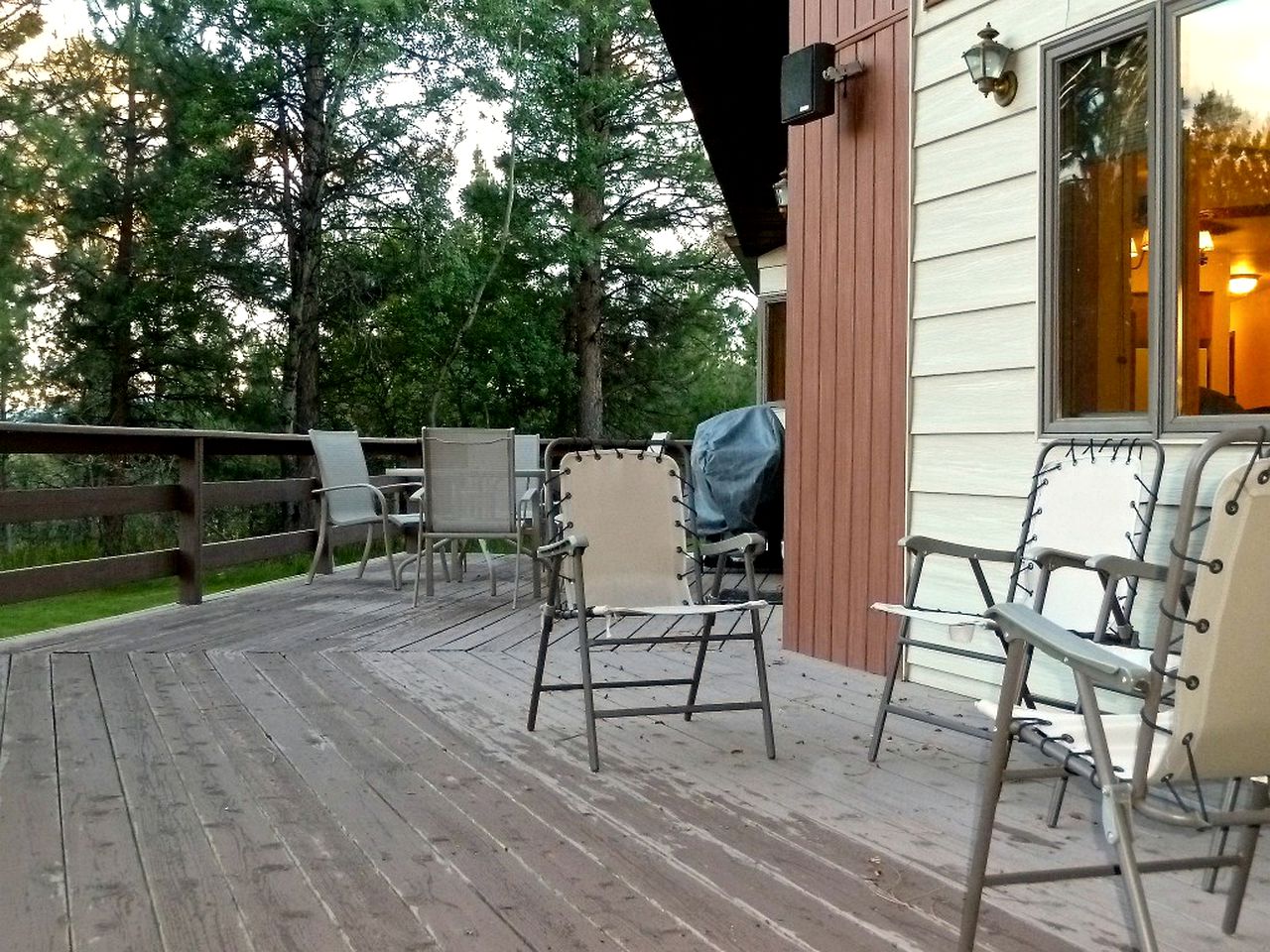 Secluded Cabin Rental with 20 Acres of Private Forest near Missoula, Montana