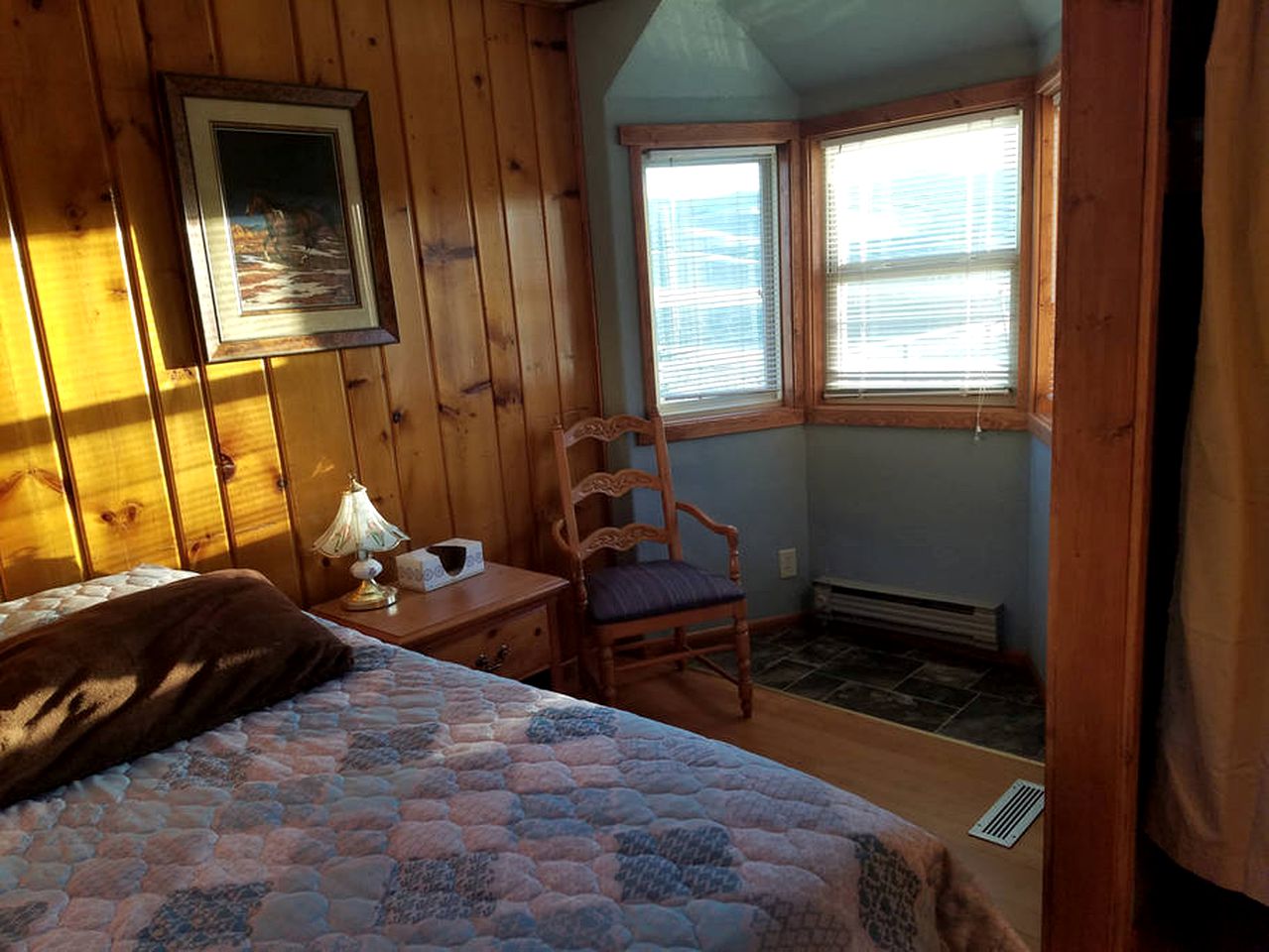 Splendid, Cozy Cabin Amid the Mountains near Cody, Wyoming