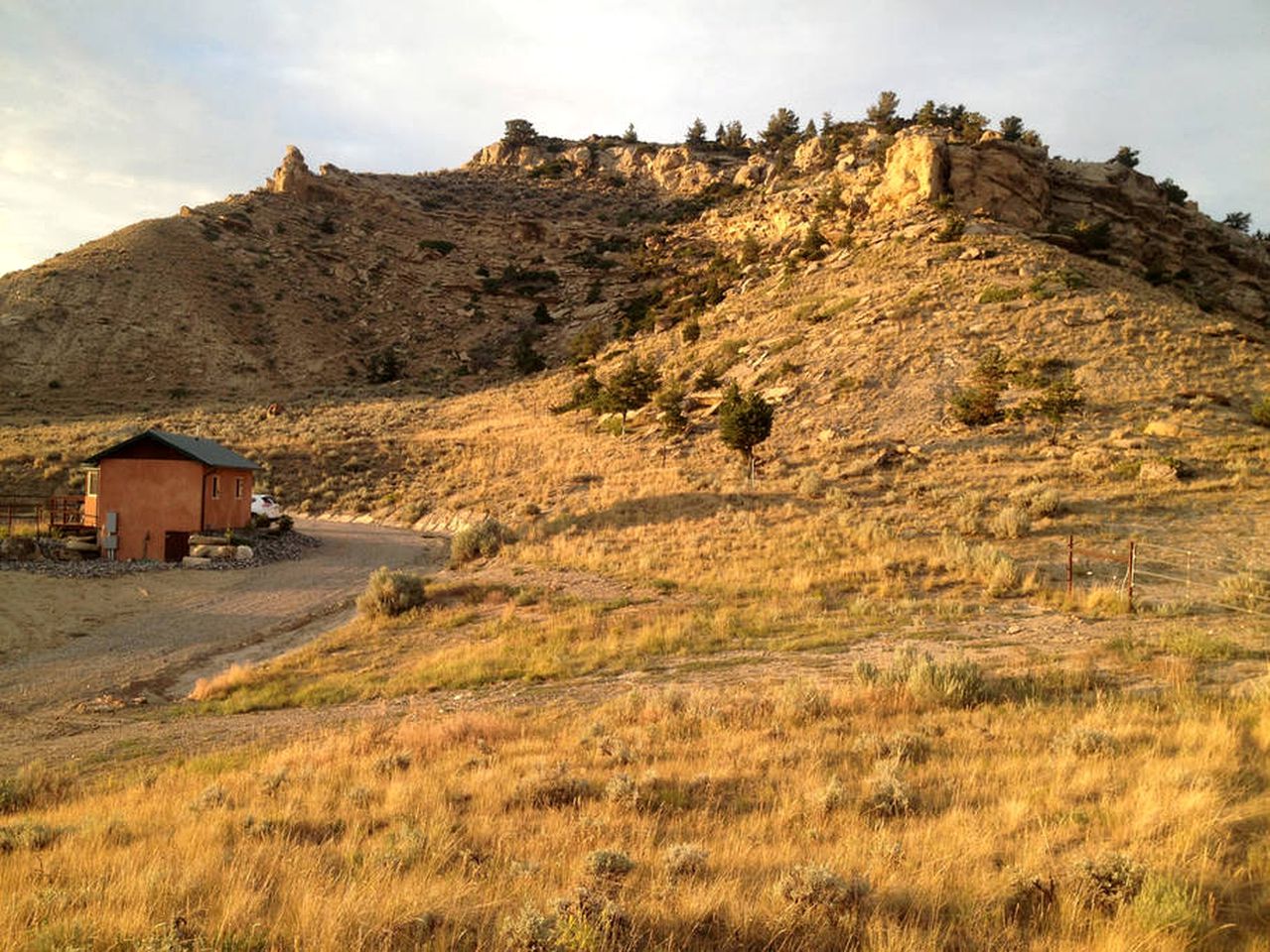 Splendid, Cozy Cabin Amid the Mountains near Cody, Wyoming