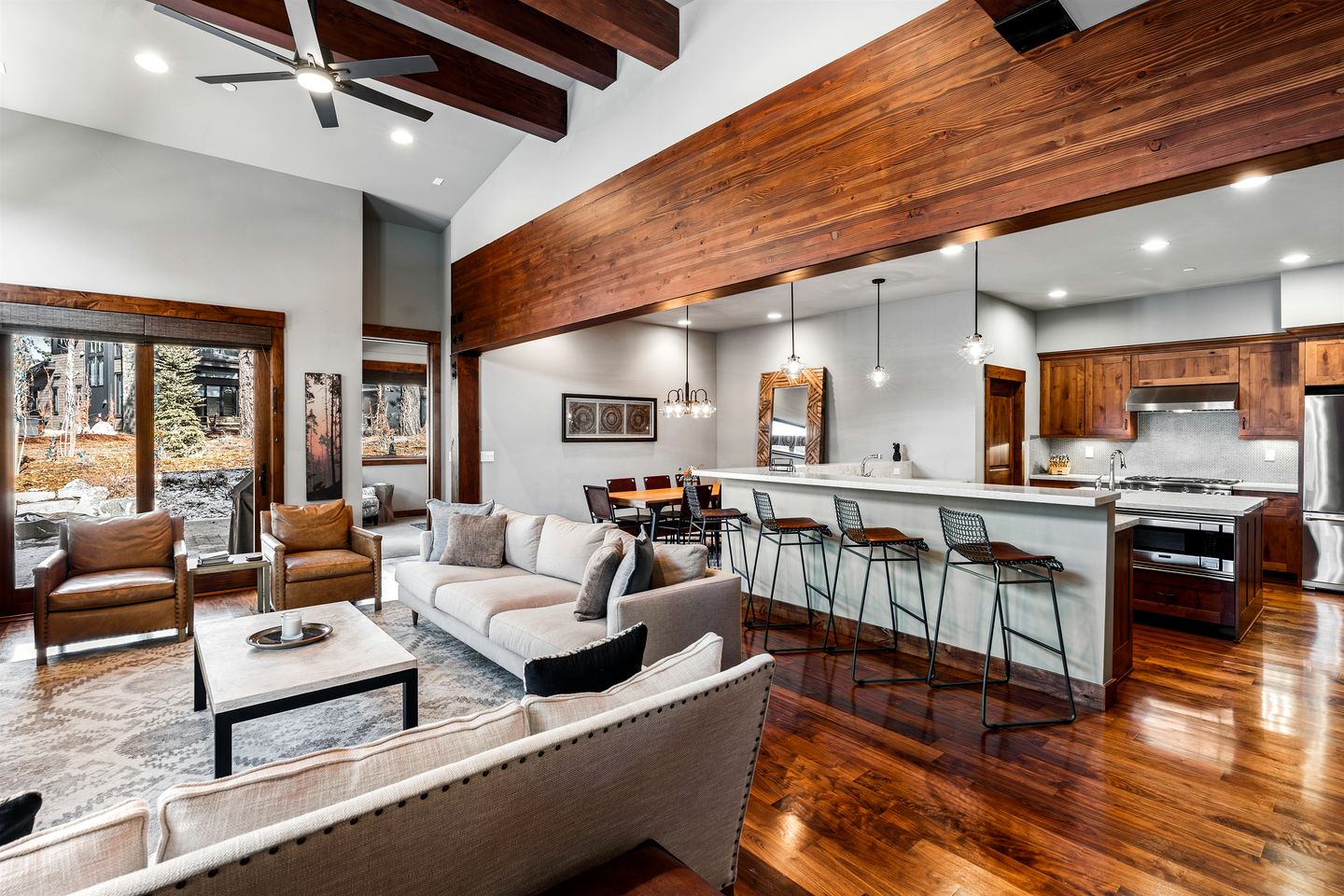 Radiant Mountain Vacation Rental Haven near Lake Tahoe in California