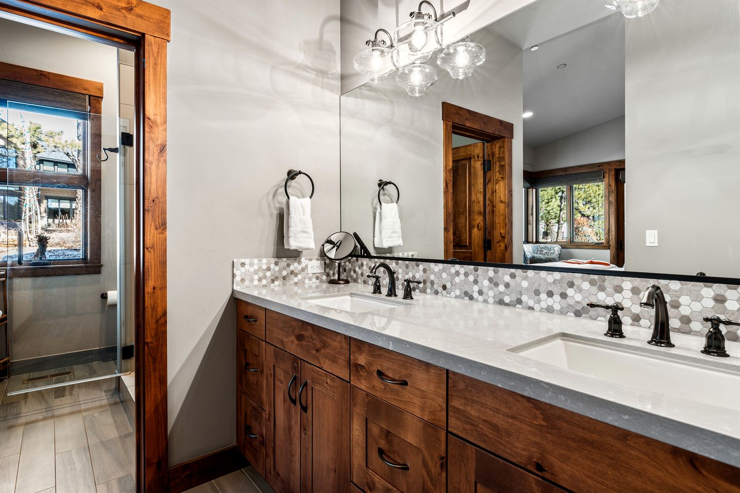 Radiant Mountain Vacation Rental Haven near Lake Tahoe in California