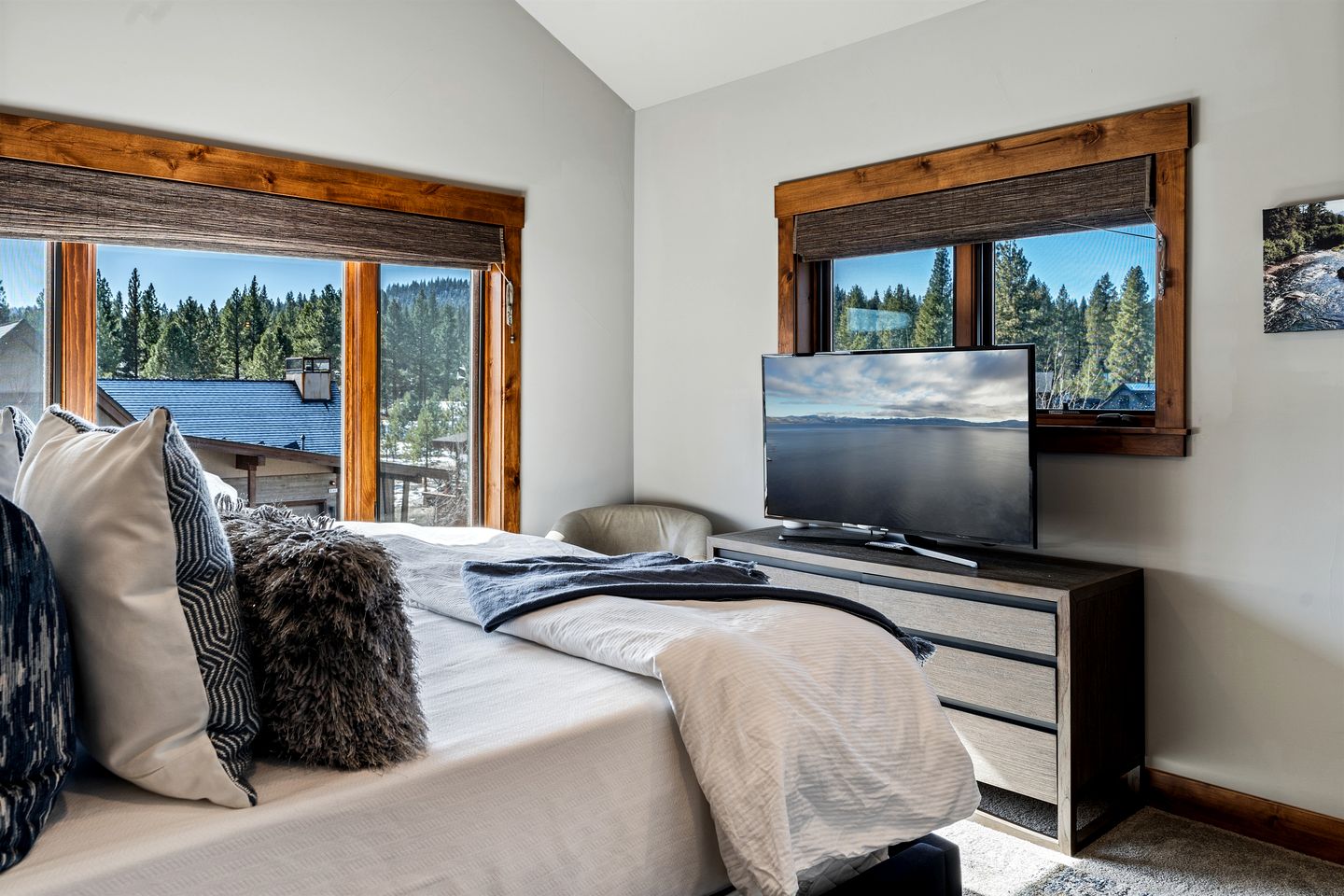 Radiant Mountain Vacation Rental Haven near Lake Tahoe in California