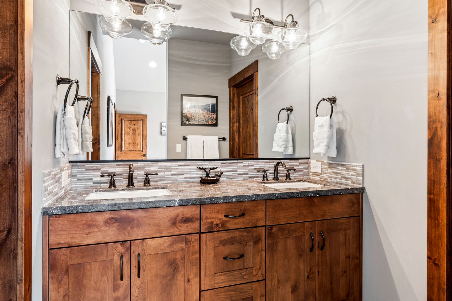 Radiant Mountain Vacation Rental Haven near Lake Tahoe in California
