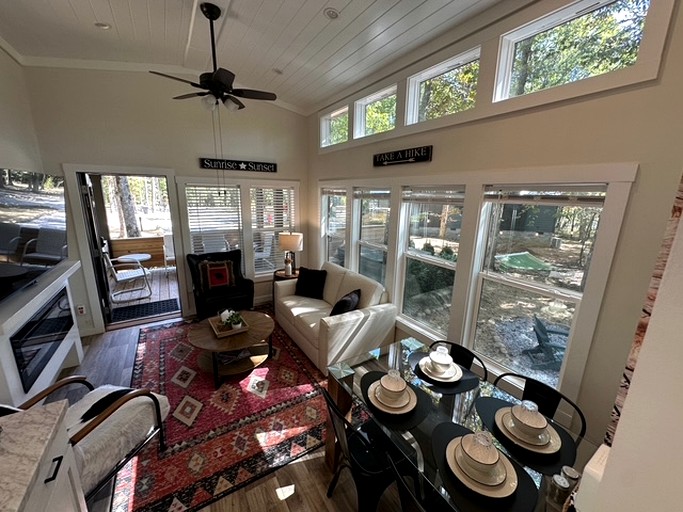 Cabins (United States of America, Monteagle, Tennessee)