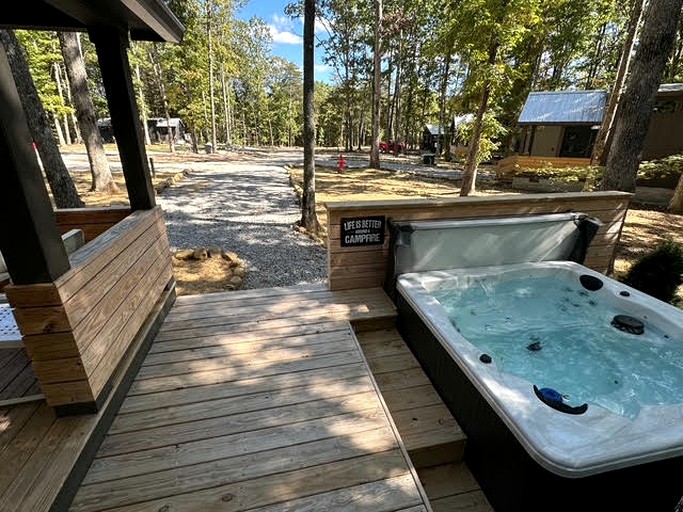 Cabins (United States of America, Monteagle, Tennessee)