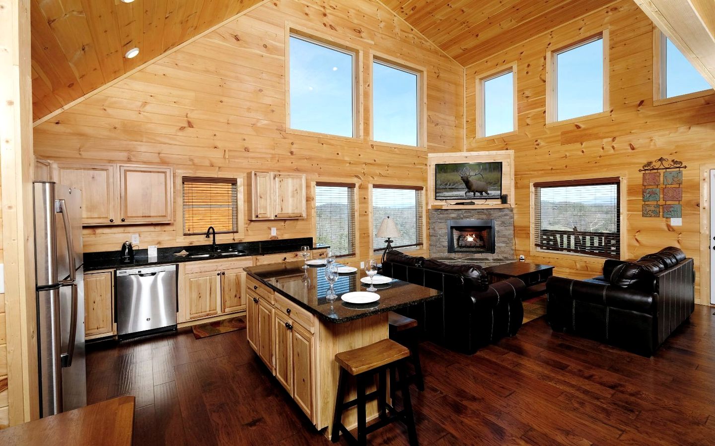 Breathtaking Cabin with Hot-tub, Fireplace and Games in Sevierville, Tennessee