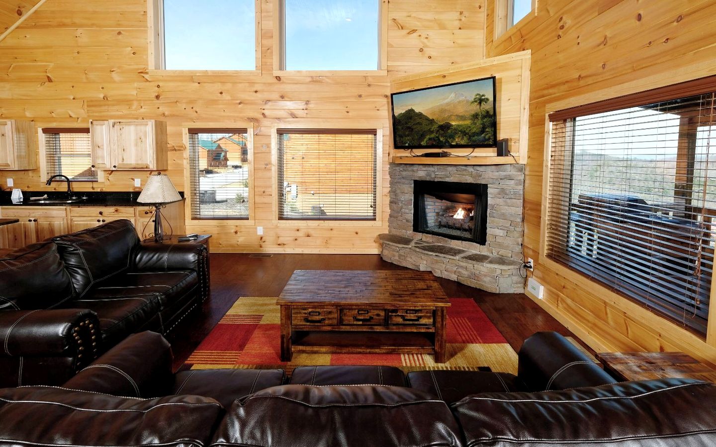 Breathtaking Cabin with Hot-tub, Fireplace and Games in Sevierville, Tennessee