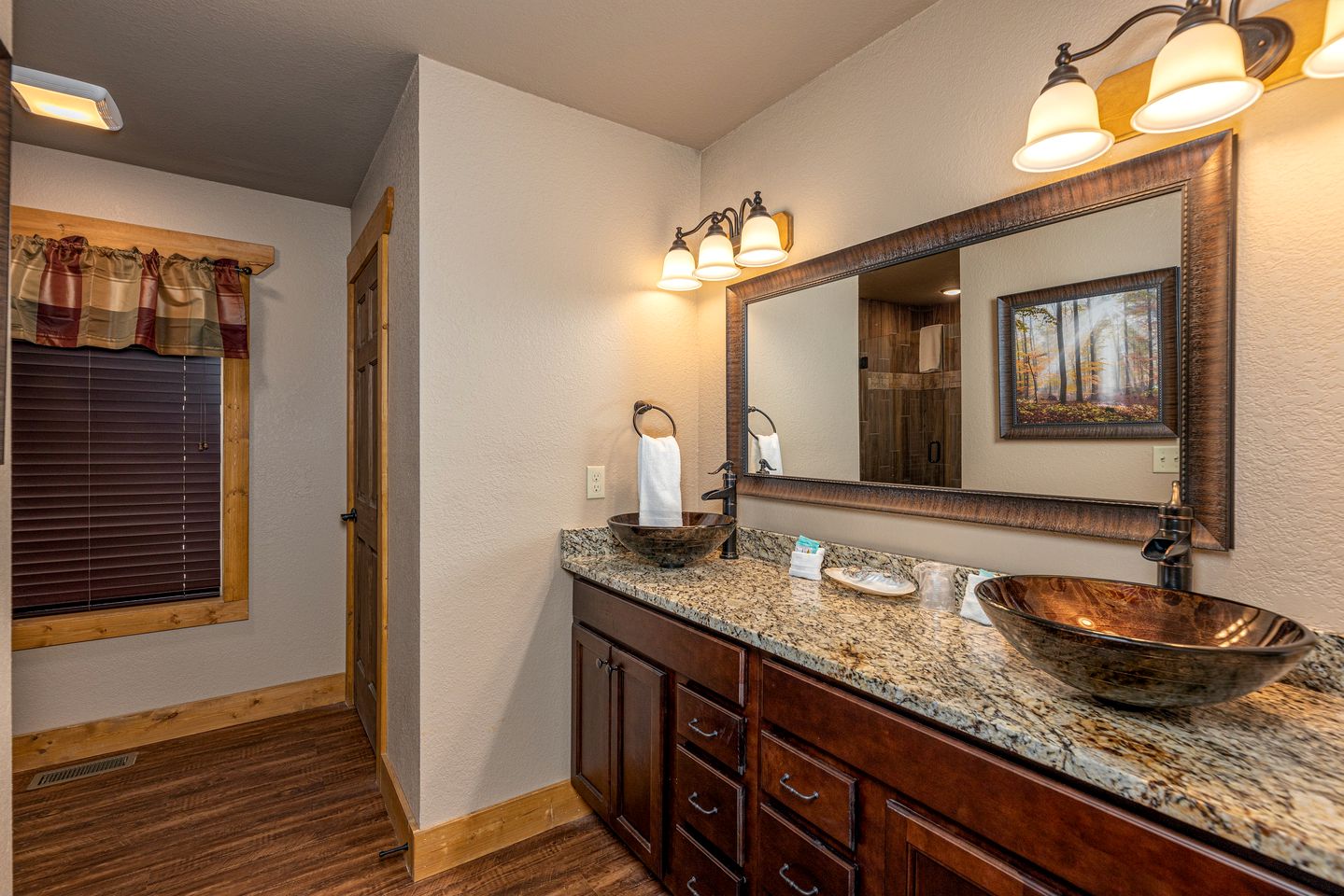 Pet-friendly Cabin with Outdoor Pool, Spa and Pool Table in Gatlinburg, Tennessee