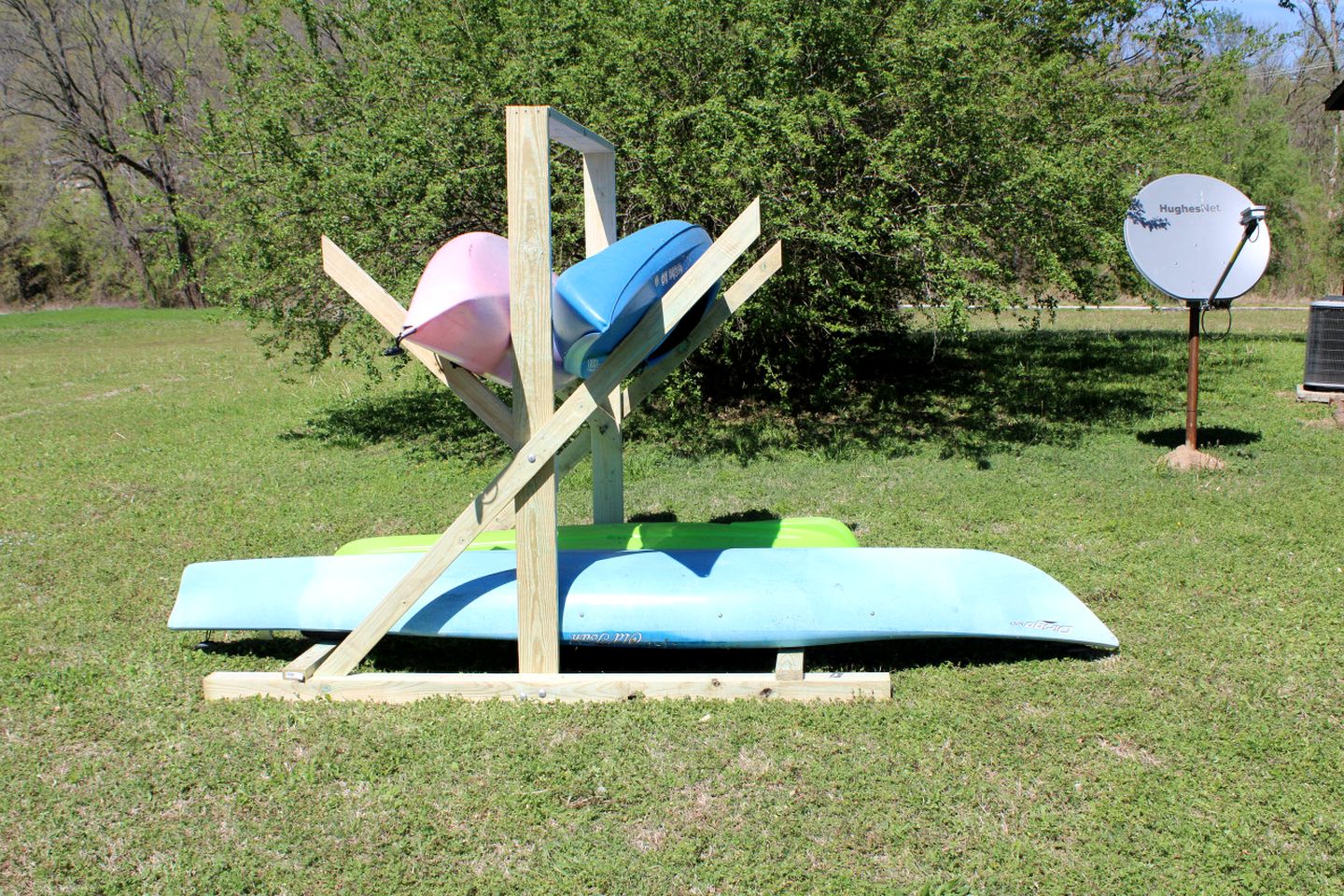 Creek Cabin with Fire Pit Loaded with Kayaks in Arkansas