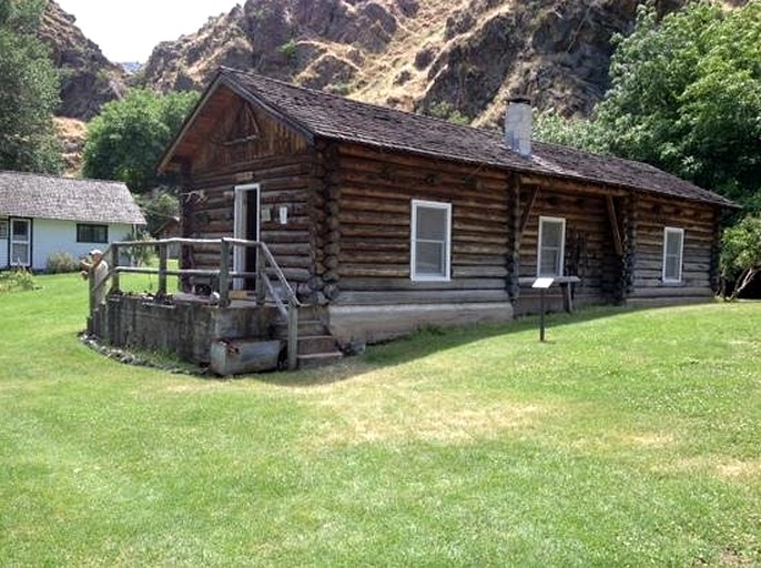 Nature Lodges (Oxbow, Oregon, United States)