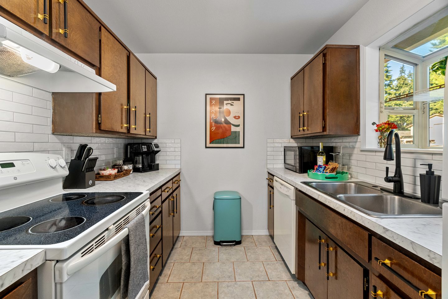 pet-friendly-cottage-hemlock-trees-near-olympic-discovery-trailhead-port-angeles-washington