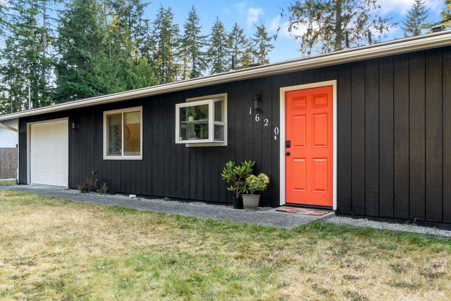 pet-friendly-cottage-hemlock-trees-near-olympic-discovery-trailhead-port-angeles-washington