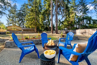 pet-friendly-cottage-hemlock-trees-near-olympic-discovery-trailhead-port-angeles-washington photo 3